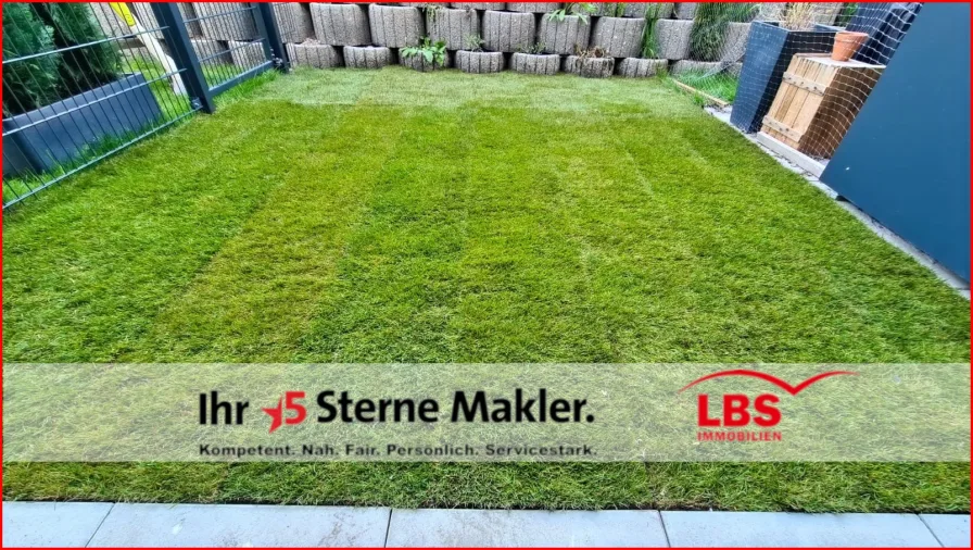 Rasen vor Terrasse - Wohnung kaufen in Friolzheim - Exklusive, neuwertige 3 Zi.-Wohnung in Friolzheim