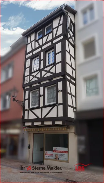 Außenansicht - Haus kaufen in Neustadt - NEUSTADT - Stadthaus mit  Fachwerkfassade in 1 A Lage!
