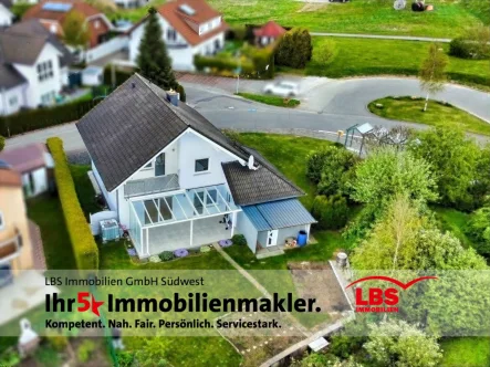 Hinterfront - Haus kaufen in Simmern - Ihr Familientraum!