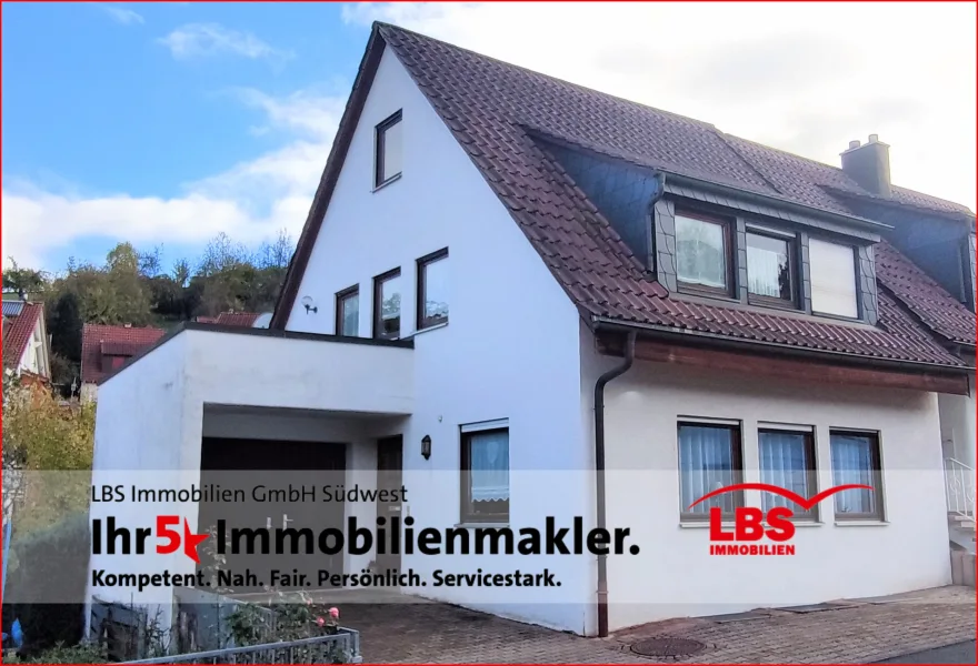 Straßenansicht - Haus kaufen in Waldenbuch - Gemütliches Heim für die kleine Familie in ruhiger Lage