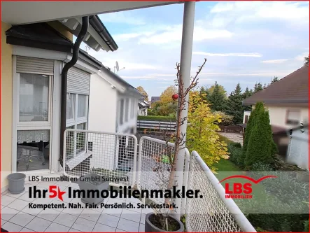 Balkon2 - Wohnung mieten in Pforzheim - Helle 2 Zimmer Wohnung mit Südbalkon und TG Stellplatz 