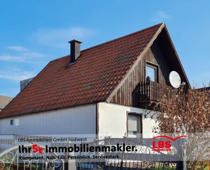 Strassenseite - Haus kaufen in Pirmasens - 1FH in Pirmasens mit vielen Möglichkeiten