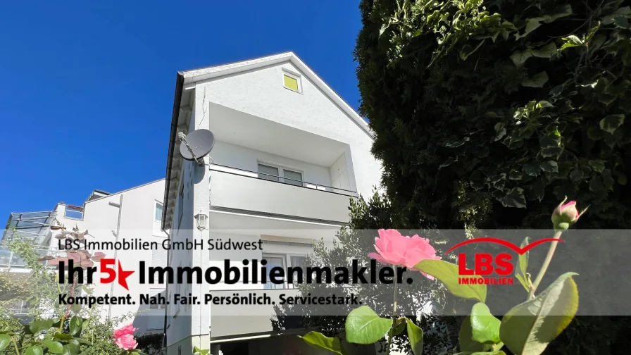 Hausansicht - Haus kaufen in Esslingen - Ideal für Tier-Liebhaber: freistehendes Einfamilienhaus