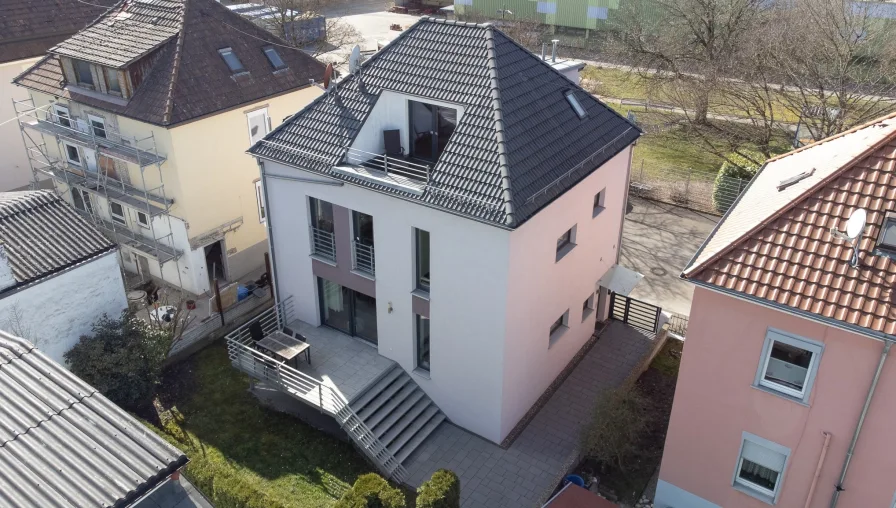 Südansicht - Haus kaufen in Radolfzell - *Seltene Stadtvilla in zentraler Lage *