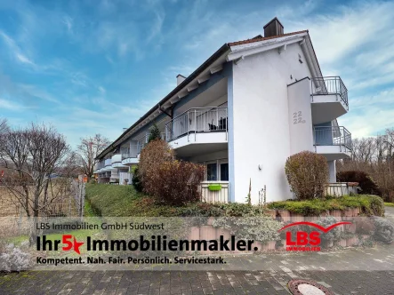 Gebäudeansicht - Wohnung kaufen in Radolfzell - Charmantes 1-Zimmer-Apartment mit Sonnenbalkon