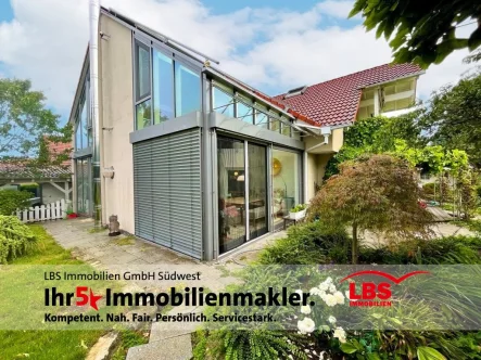 Außenansicht Garten - Haus kaufen in Metzingen - Hochwertiges Einfamilienhaus in Toplage von Metzingen !