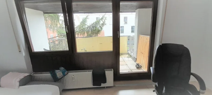 Wohnzimmer - Terrasse - Wohnung kaufen in Stuttgart - Stadtwohnung in Toplage