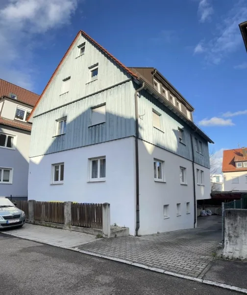 Ansicht - Haus kaufen in Fellbach - Mehrfamilienhaus-Gute Lage – gute Mieter – gute Rendite