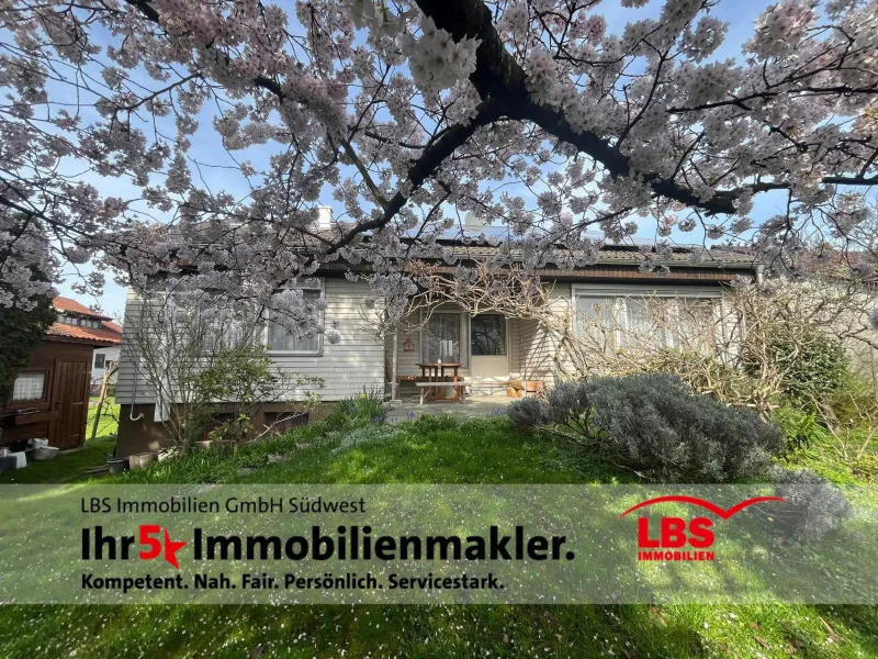 Hausansicht Garten - Haus kaufen in Rheinmünster - *reserviert* Wohntraum in Schwarzach 