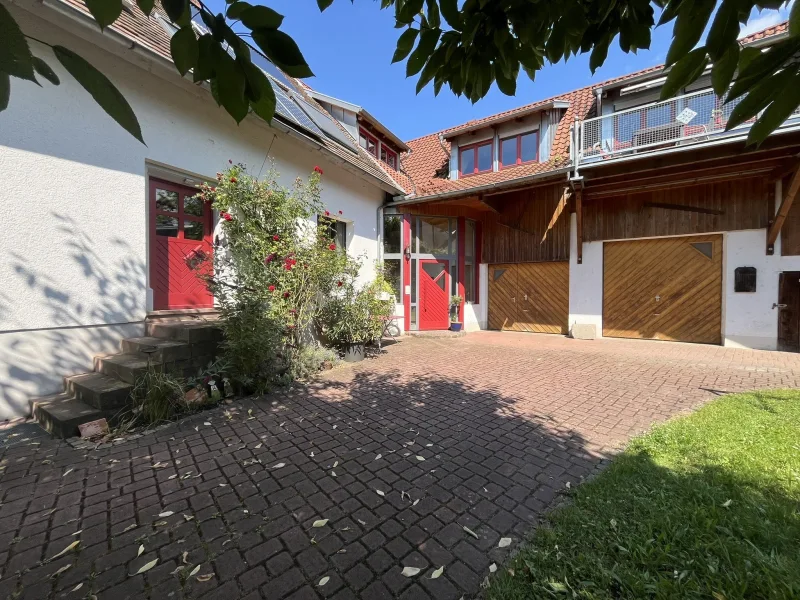 Außenansicht - Haus kaufen in Rheinmünster - Platz für die Großfamilie - 2 Fam.haus in Stollhofen! 