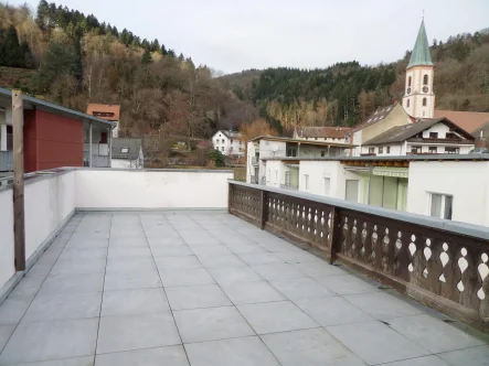 Die Dachterrasse - Wohnung kaufen in Zell - Attraktive und große Eigentumswohnung -  zentral, ruhig und gepflegt