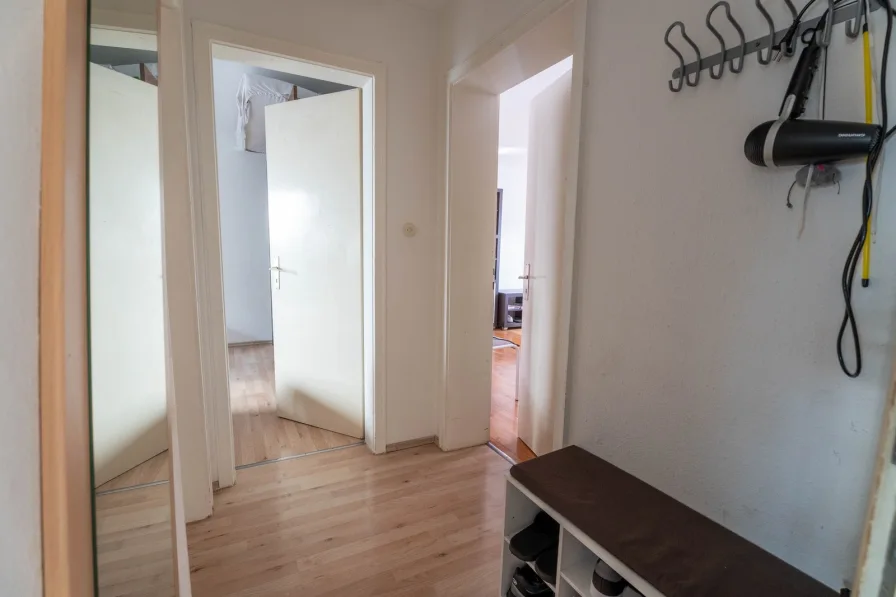 OG: Wohnung rechts