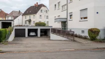 Garage zur Wohnung