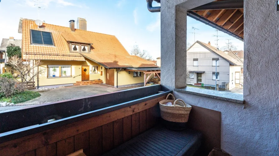 Kleiner zusätzlicher Balkon EG