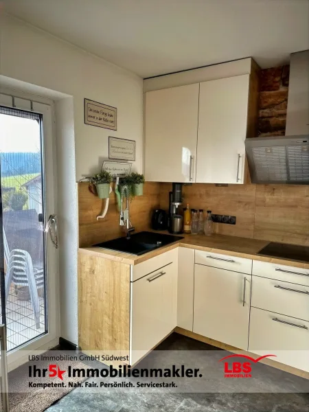 Küche mit Zugang Balkon