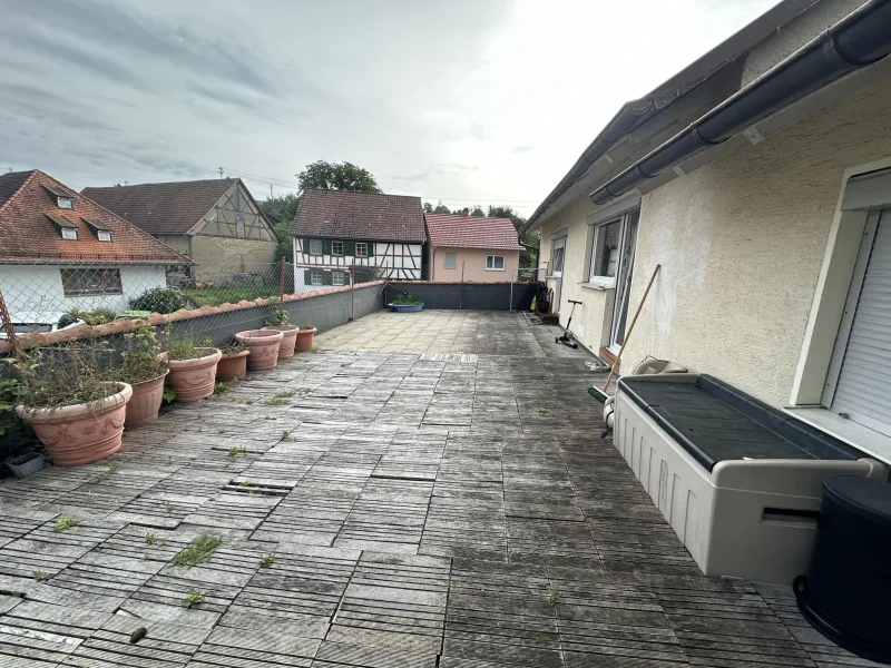 Wohnung OG - großer Balkon