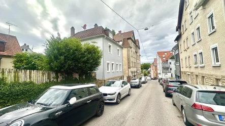 Haus - Haus kaufen in Stuttgart - Freistehendes Zweifamilienhaus in ruhiger & gefragter Lage von Feuerbach! 