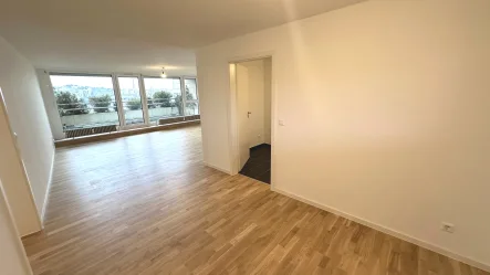 Wohn- / Essbereich - Wohnung kaufen in Böblingen - Moderne 3,5-Zimmer-Wohnung mit zwei Balkonen und TG-Stellplatz!