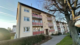 Bild der Immobilie: Großzügige 3-Zimmer EG-Wohnung mit Balkon in S-Giebel (Erbbaurecht)