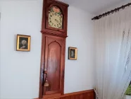 Wanduhr im Wohnzimmer