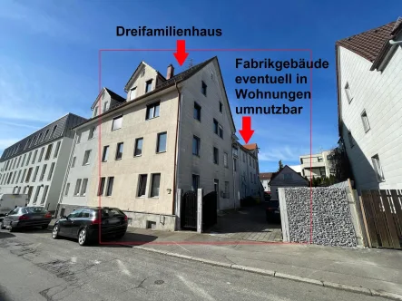 Außenansicht - Zinshaus/Renditeobjekt kaufen in Villingen-Schwenningen - Dreifamilienhaus mit Fabrikgebäude (evtl. ausbaufähig)