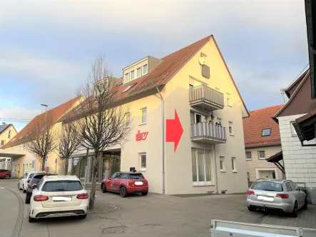 Südwestansicht - Wohnung kaufen in Weilheim - Großz.3,5 Zi.-ETW! 2 Carports! Geringe Nebenkosten!