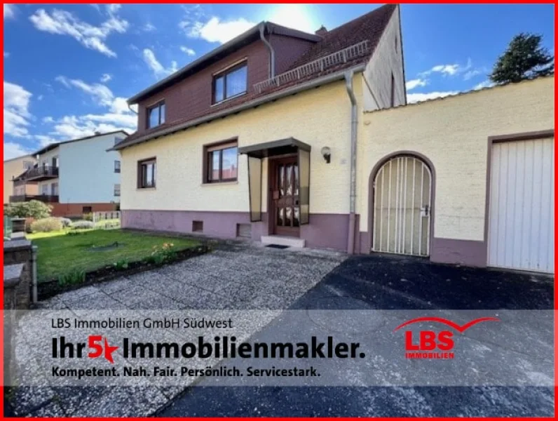 Front Seite - Haus kaufen in Schallodenbach - Gepflegtes Haus mit extra Bauplatz