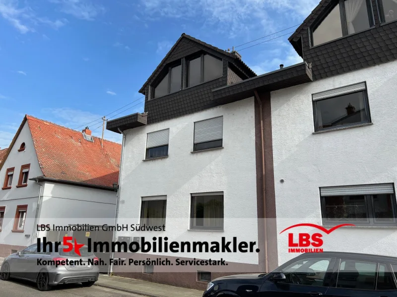 Hausansicht - Haus kaufen in Frankenthal - 4 FH - Ideale Generationen Immobillie