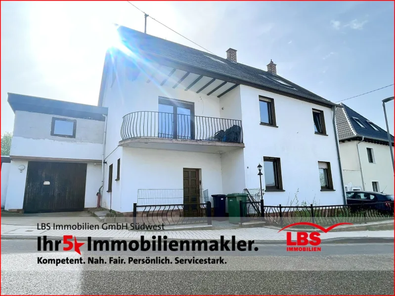 Frontansicht Haus - Haus kaufen in Neuwied - Wertvolles Invest! Mehrfamilienhaus mit Rheinblick
