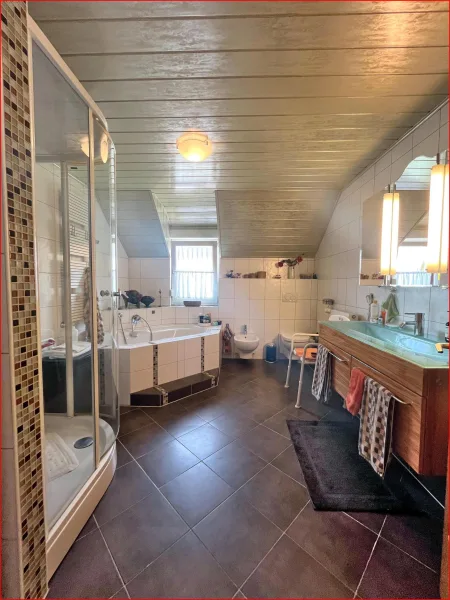 Badezimmer OG