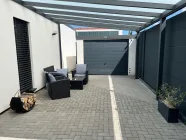 Carport und Garage