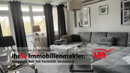 Wohnzimmer - Wohnung kaufen in Mannheim - Charmante 3-Zimmer-Wohnung als Kapitalanlage