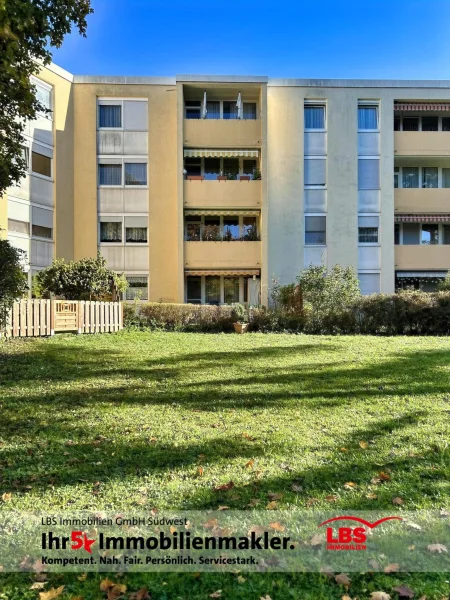 Balkone von Außen - Wohnung kaufen in Mannheim - Eintreten und Wohlfühlen - Gepflegte Dreizimmerwohnung sucht neuen Eigentümer