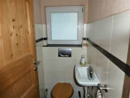 Separates WC mit Fenster
