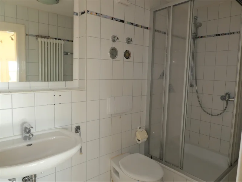 Bad mit Dusche   Maisonette 2