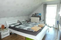 Großes Elternschlafzimmer 