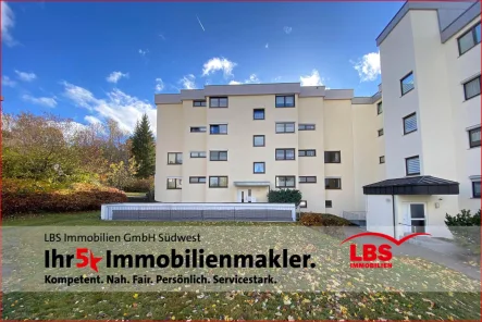 Außenansicht - Wohnung kaufen in Schramberg - 2,5-Zimmer Wohnung mit Ausblick und TG-Stellplatz