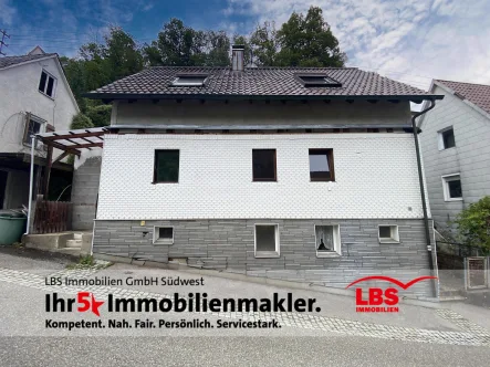 Außenansicht - Haus kaufen in Oberndorf - Haus mit großem Potenzial und traumhaften Ausblick