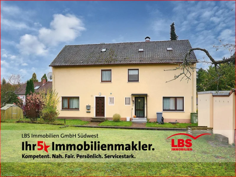 Frontansicht - Haus kaufen in Oberndorf - Charmante DHH in ruhiger Lage von Obdf-Lindenhof