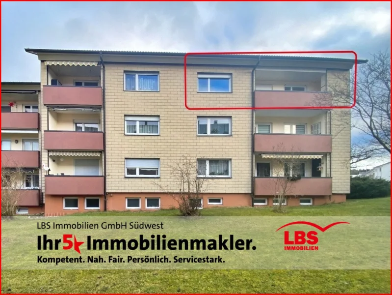 Außenanischt - Wohnung kaufen in Schramberg - Attraktive 4-Zimmer-Wohnung mit großem Balkon und Garage