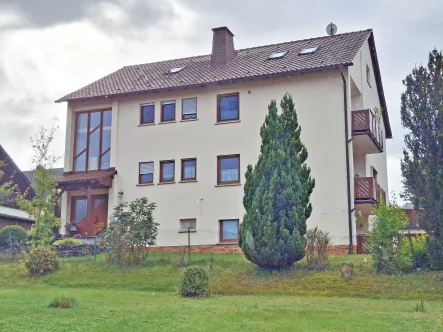  - Haus kaufen in Kronach/Friesen - Elegantes Dreifamilienhaus in ruhiger & zentraler Lage