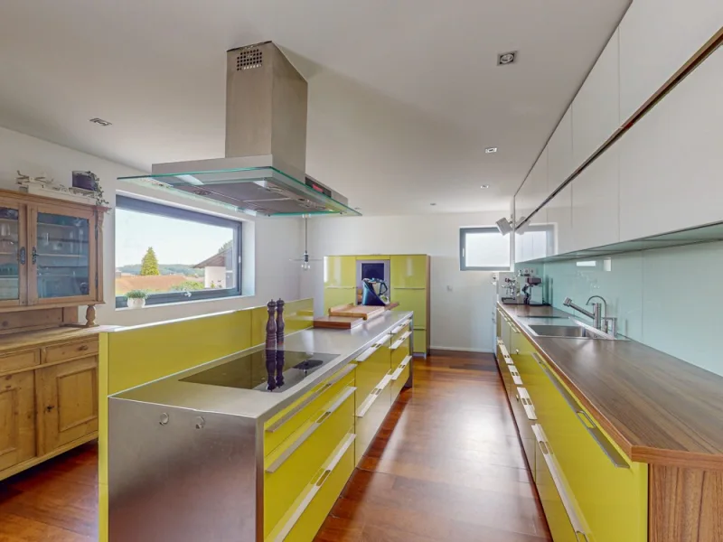 Traumküche mit Platz zum gemeinsamen Kochen – Wohnbereich Erdgeschoss
