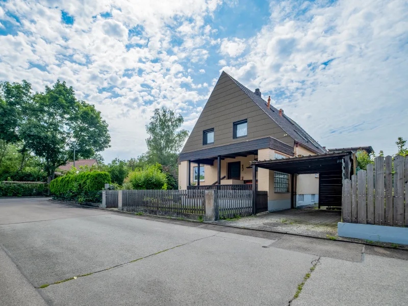 Hausansicht aus Südwesten - Haus kaufen in Schrobenhausen - Zweifamilienhaus mit Charme und Tradition