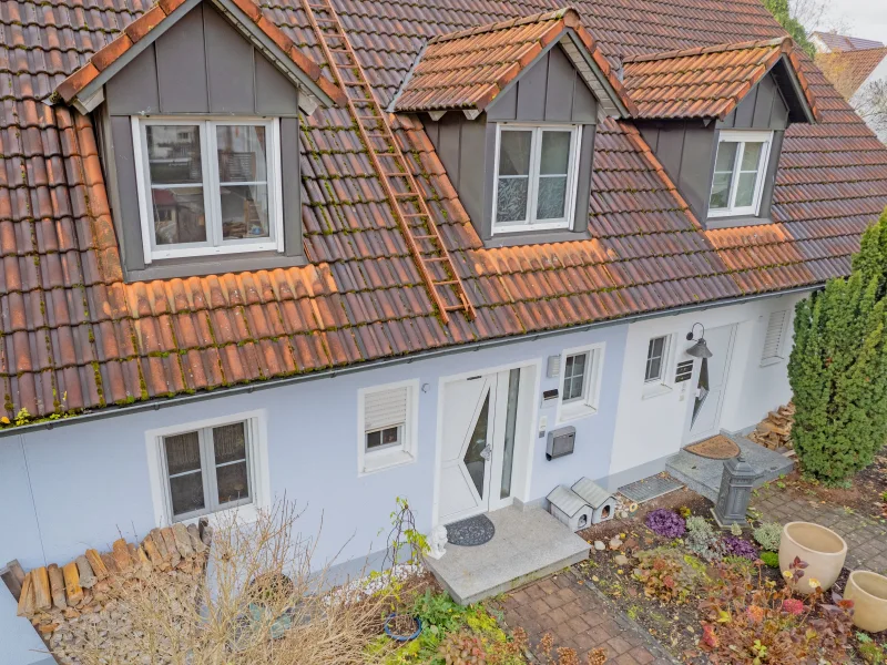 Außenansicht - Haus kaufen in Gerolsbach - Reihenmittelhaus mit Sauna, Whirlpool und großzügiger Raumaufteilung