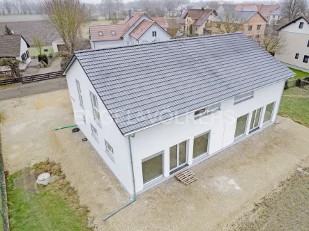 Außenansicht - Haus mieten in Münchsmünster - Neubau-Doppelhaushälfte mit unverbaubarem Blick und modernster Technik