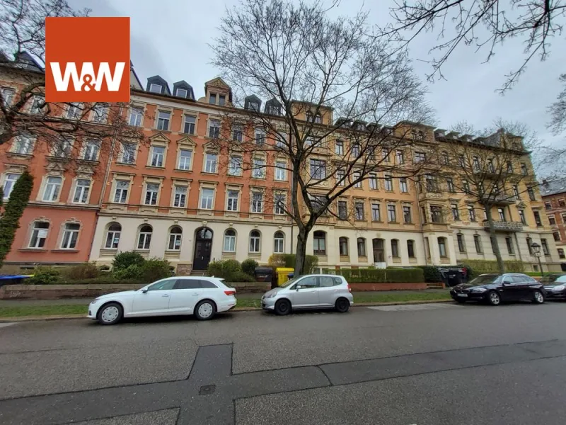 Straße vorm Haus - Wohnung kaufen in Chemnitz - Klein aber fein