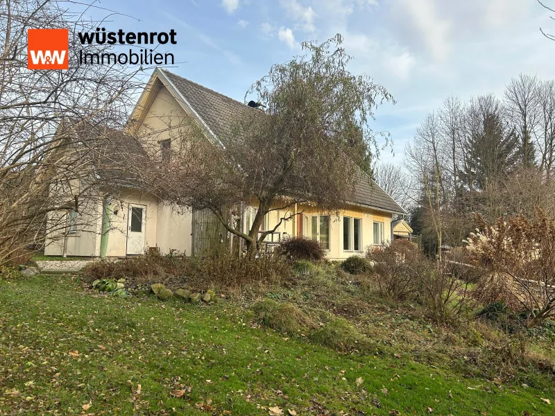 Ansicht - Haus kaufen in Pockau / Forchheim - Wunderschönes Einfamilienhaus in ruhiger Lage mit großem Traumgrundstück