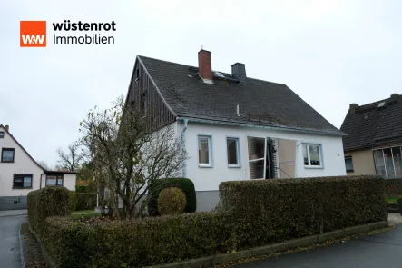 Ansicht - Haus kaufen in Lugau/Erzgebirge - Charmantes Einfamilienhaus mit großem Potenzial – Baujahr 1973