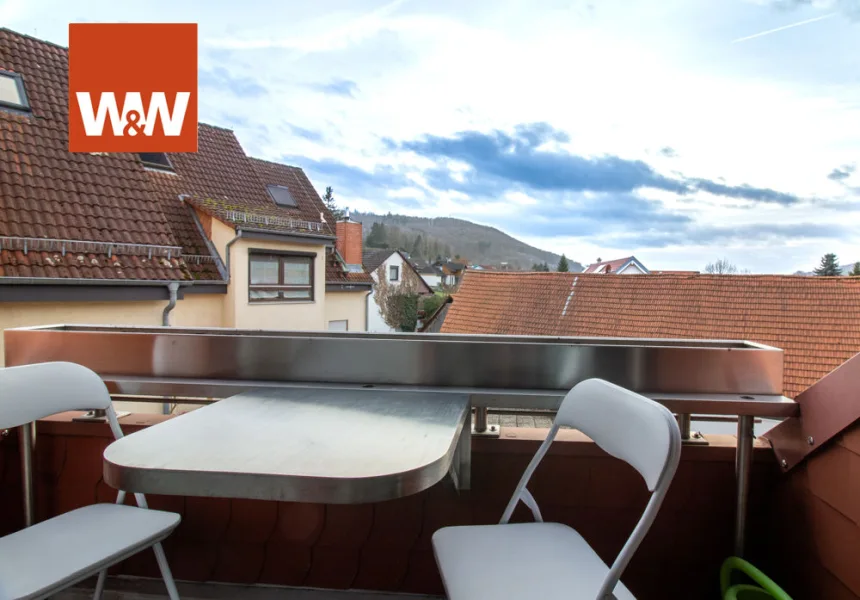 Balkon - Wohnung kaufen in Lautertal - Helle 3-Zimmer-Wohnung/ Büroeinheit im Dachgeschoss mit Balkon
