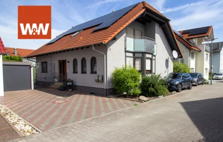 Außenansicht - Haus kaufen in Lorsch - Schönes 2-Familien-Wohnhaus mit großem Garten und Garage  *** PROVISIONSFREI für den Käufer ***